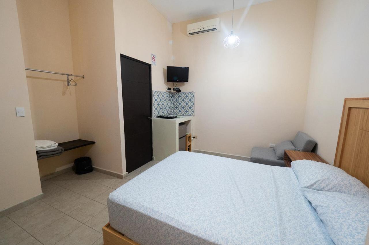 Nido Colibri - Private Rooms And Hostel Dorms In Remate De Paseo Montejo Mérida Exterior foto